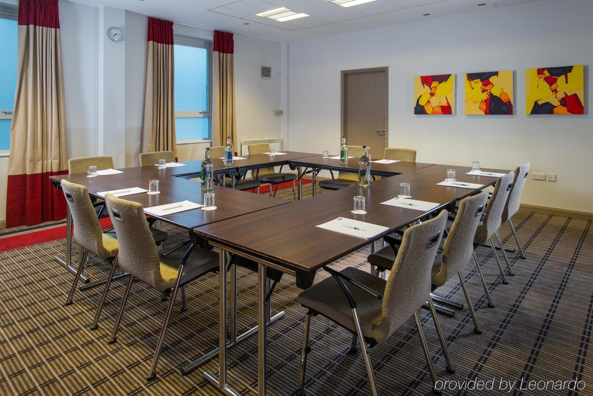 Express Centre By Ihg 3* Лидс