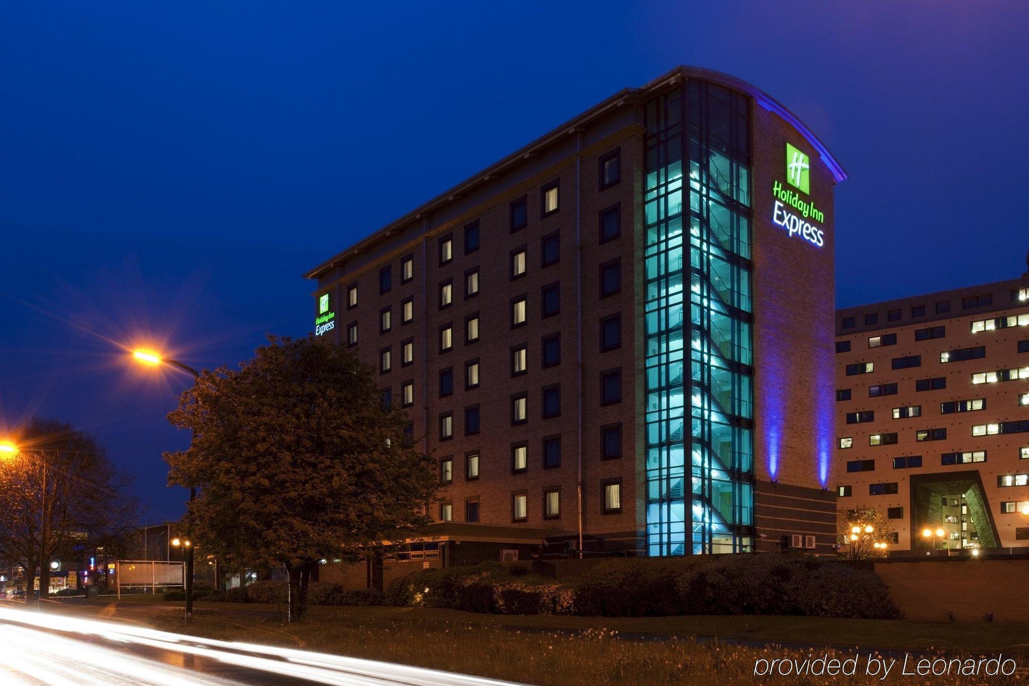 Express Centre By Ihg 3* Лидс