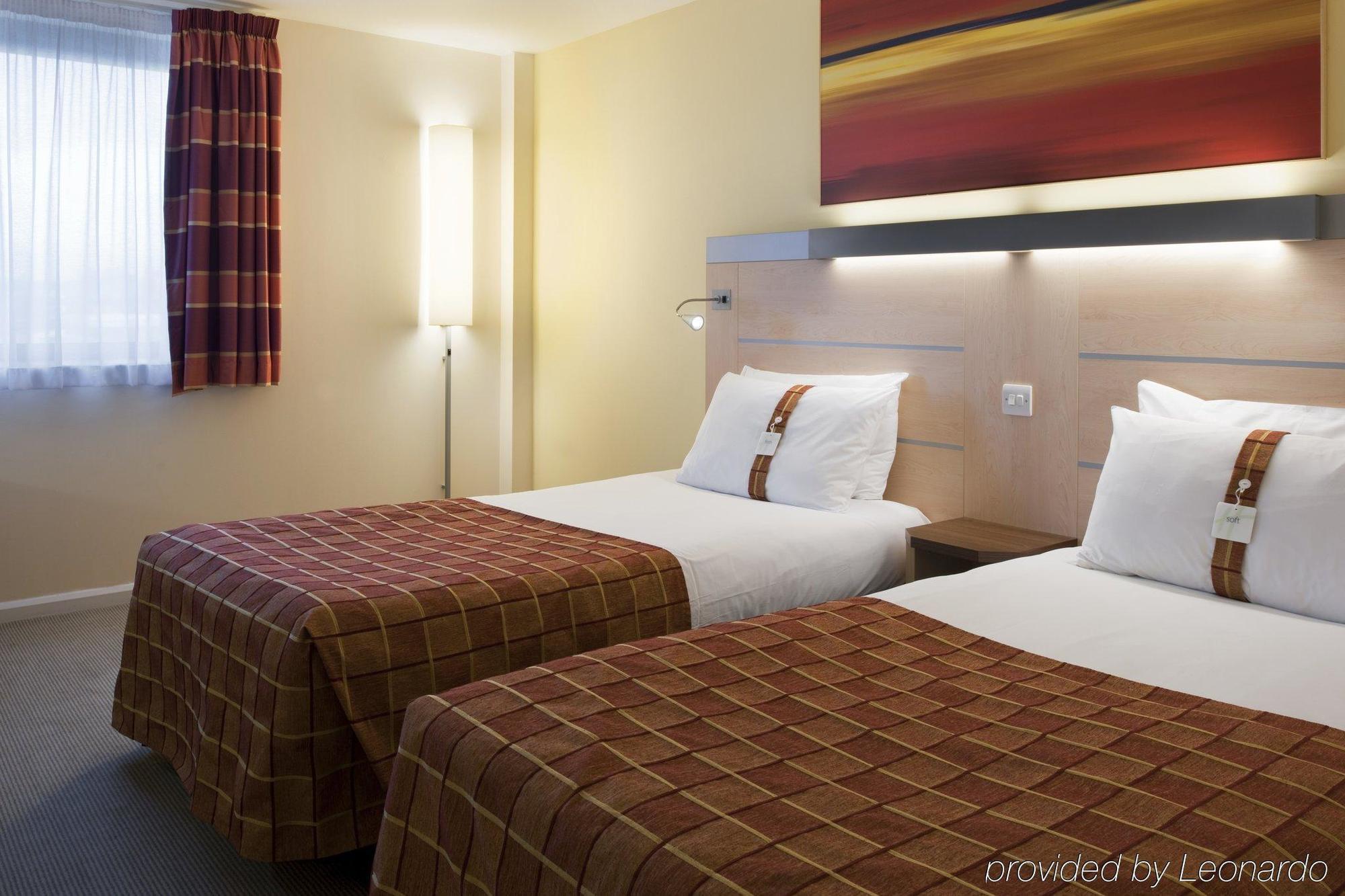 Express Centre By Ihg Отель