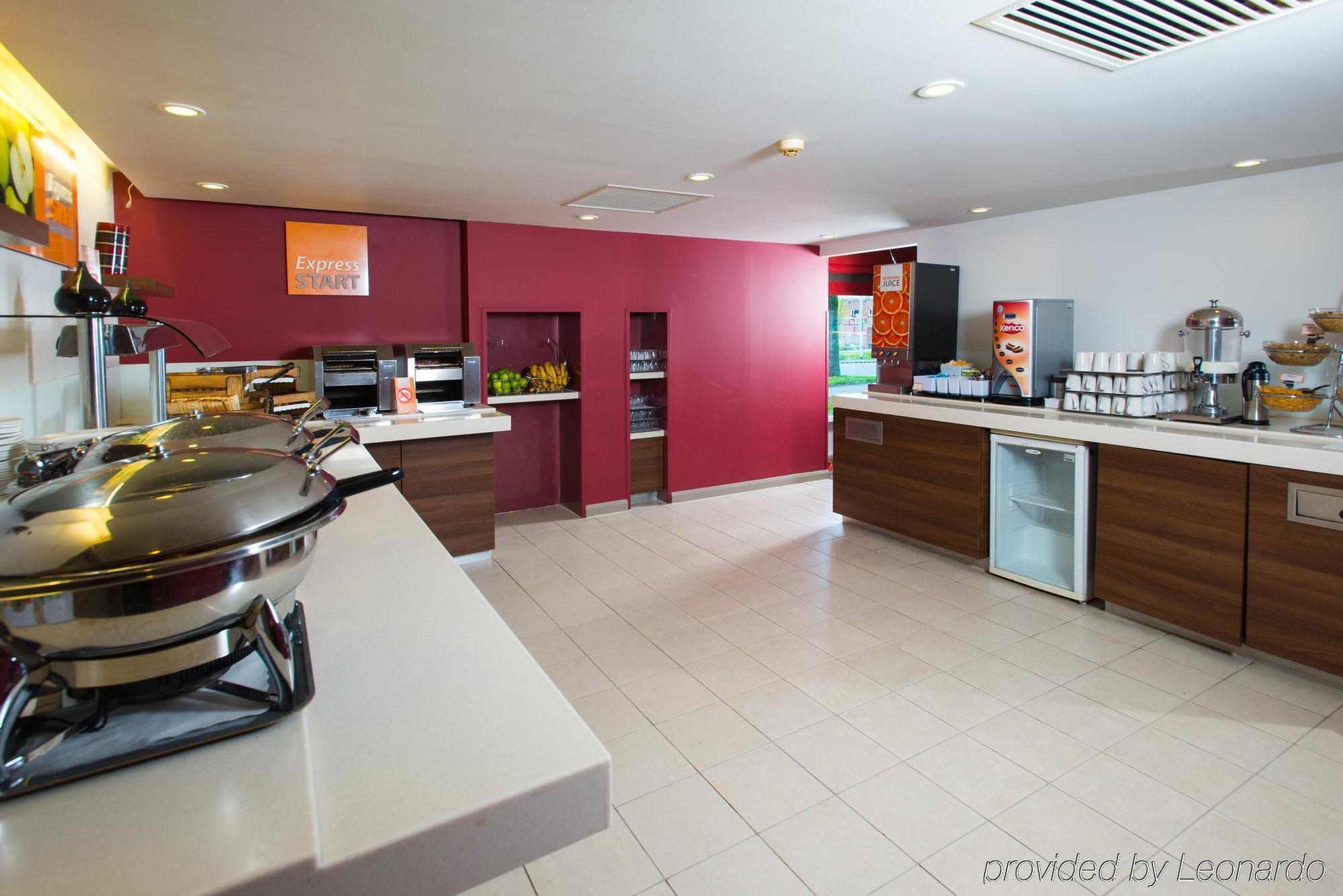 Express Centre By Ihg 3*
