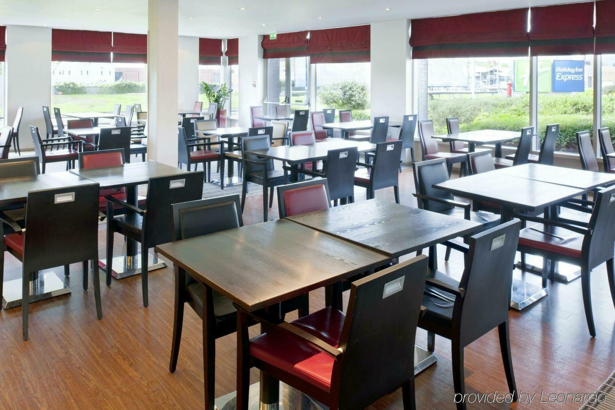 Отель Express Centre By Ihg Лидс